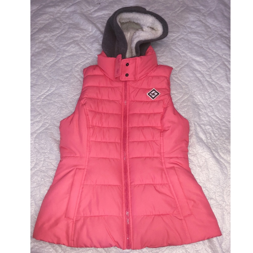 Hollister coral/pink vest
